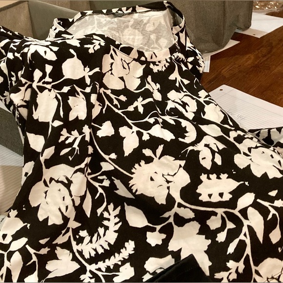 INC International Concepts Women's LS Floral Top - Size: XL - Black / White - Picture 8 of 12